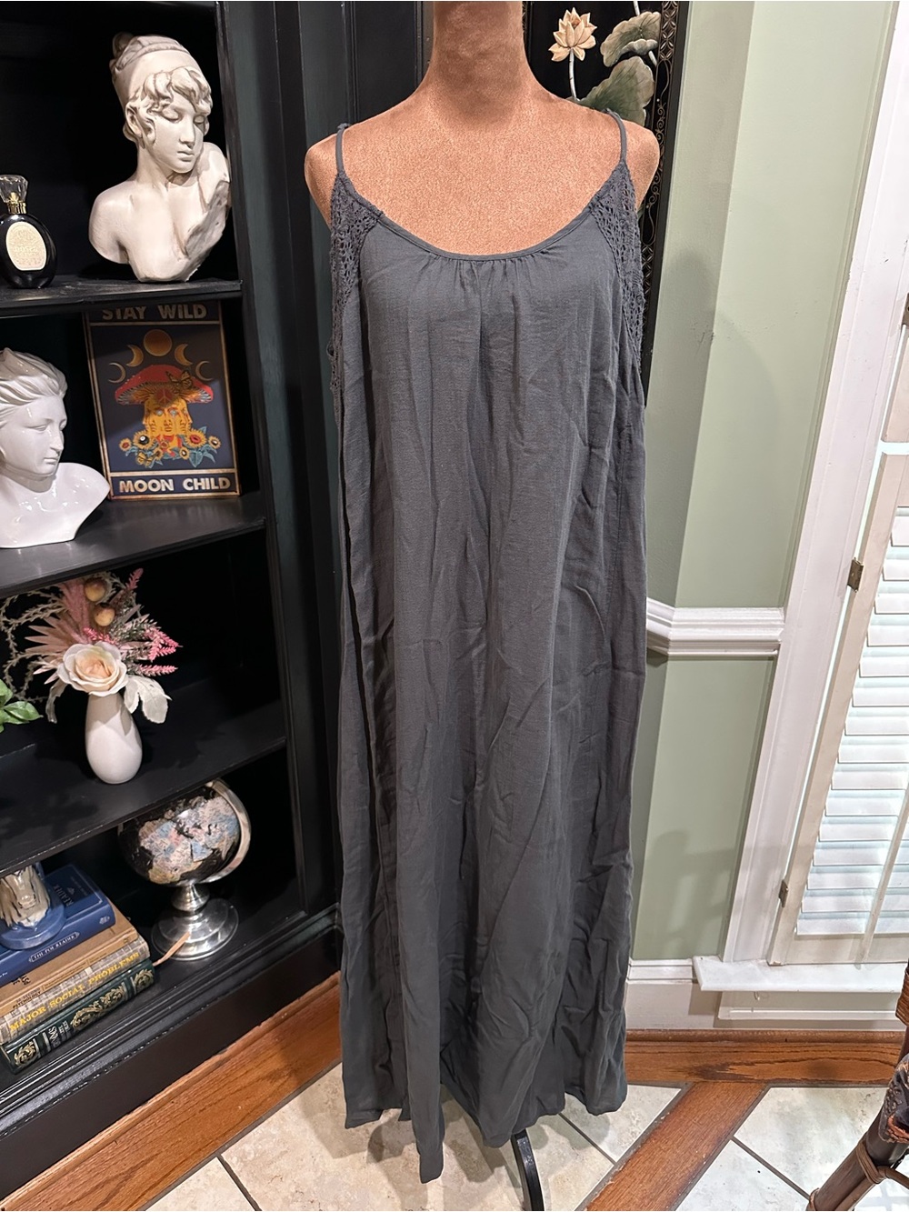 Aerie NWT Gray Crochet‑Detail Dress – Size Medium